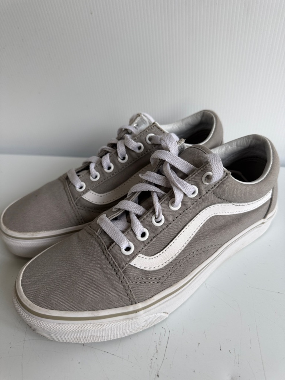 VANS OLD SKOOL WOMEN’S SIZE 7.5 GREY GREAT CONDITION